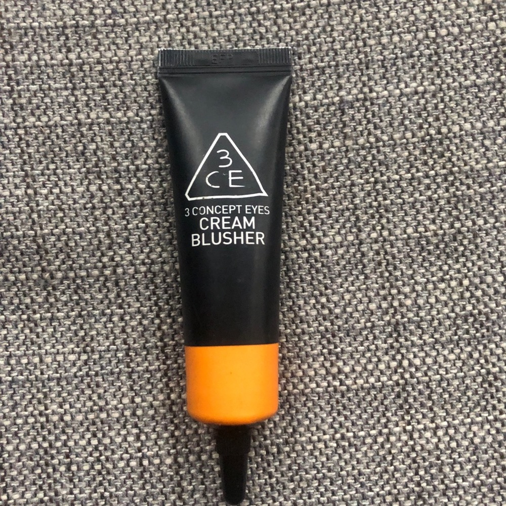 Liquid blush (FREE w any purchase if you add this item to your cart)